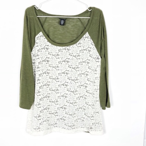 torrid Tops - Torrid 2X Army Green 3/4 sleeve with Lace front